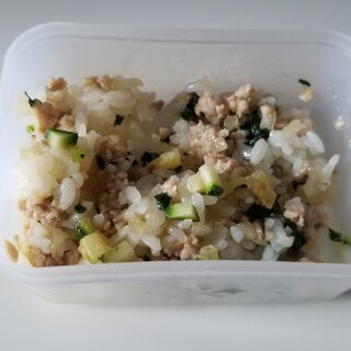 ズッキーニ、玉葱、椎茸、鶏もも肉ご飯★離乳食後期